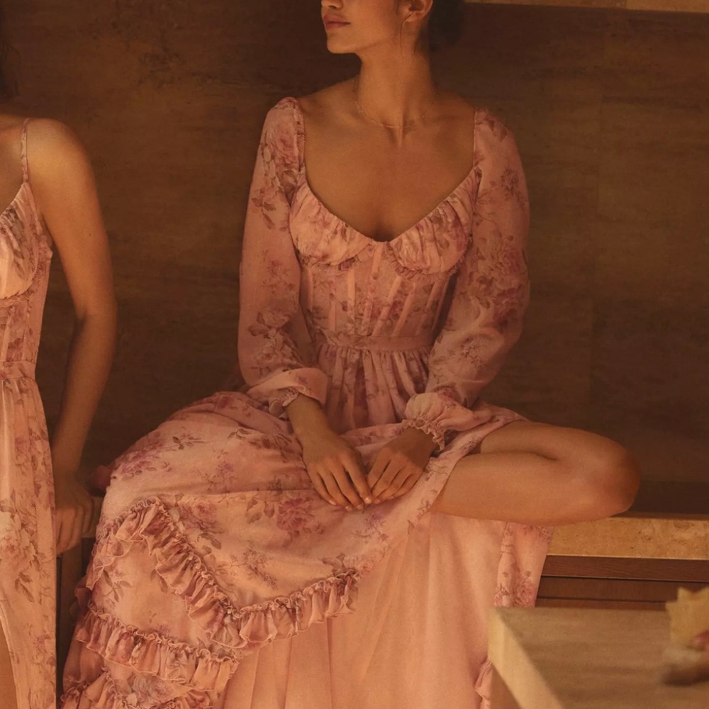 V Chapman Carmella Dress Size 2 Peach Tapestry